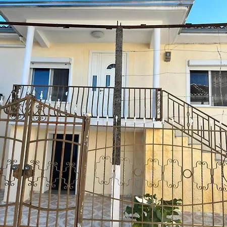 Nana's House * Shkoder