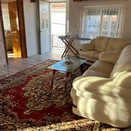 Nana's House Shkoder